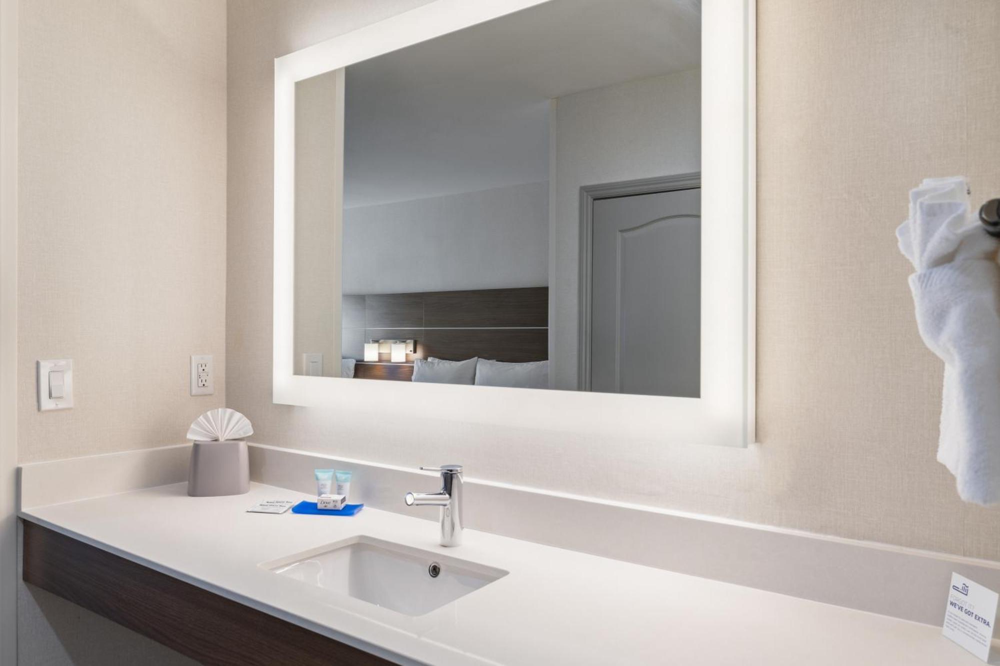 Holiday Inn Express & Suites Mountain View Silicon Valley By Ihg Exteriér fotografie