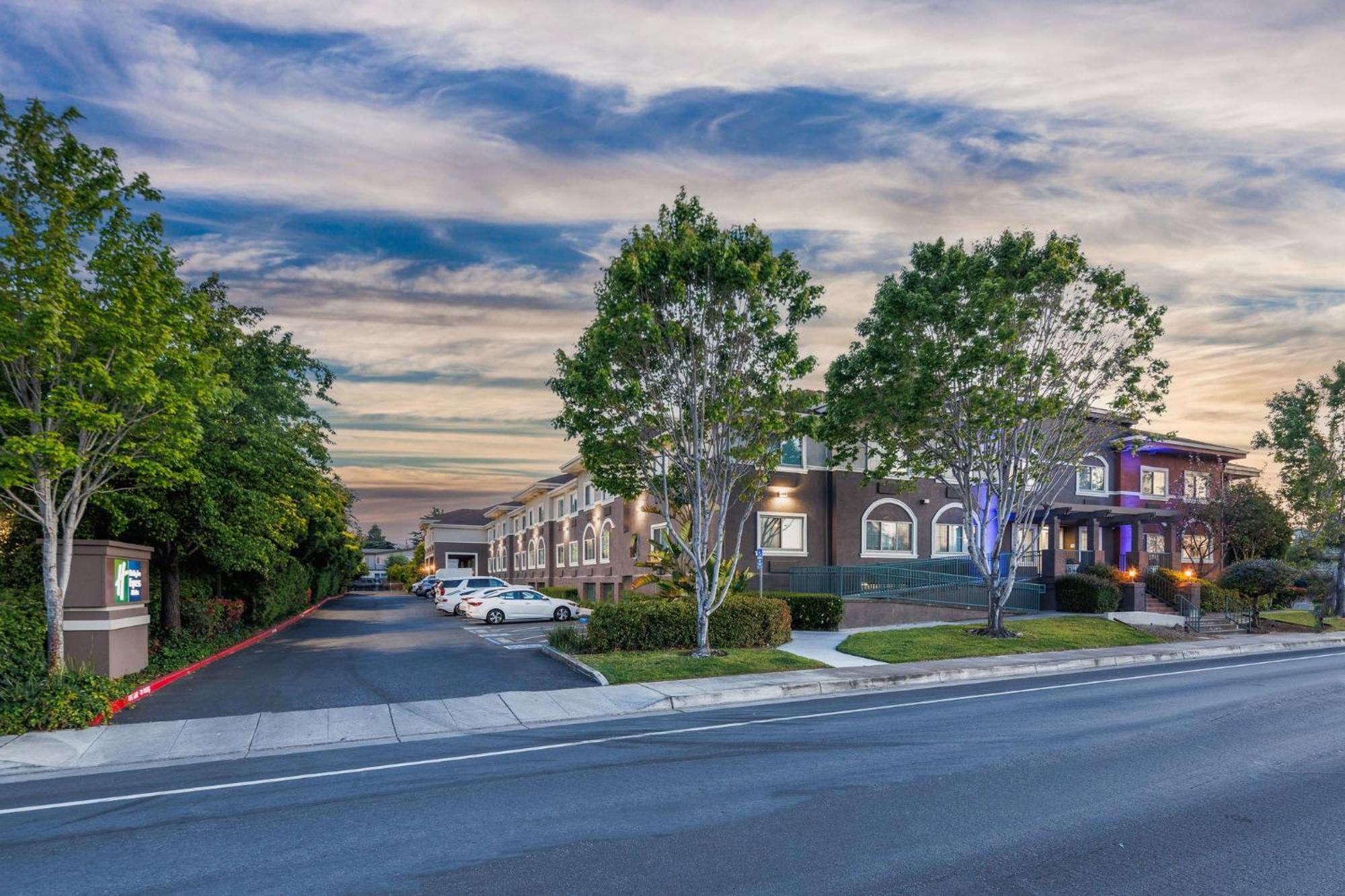 Holiday Inn Express & Suites Mountain View Silicon Valley By Ihg Exteriér fotografie
